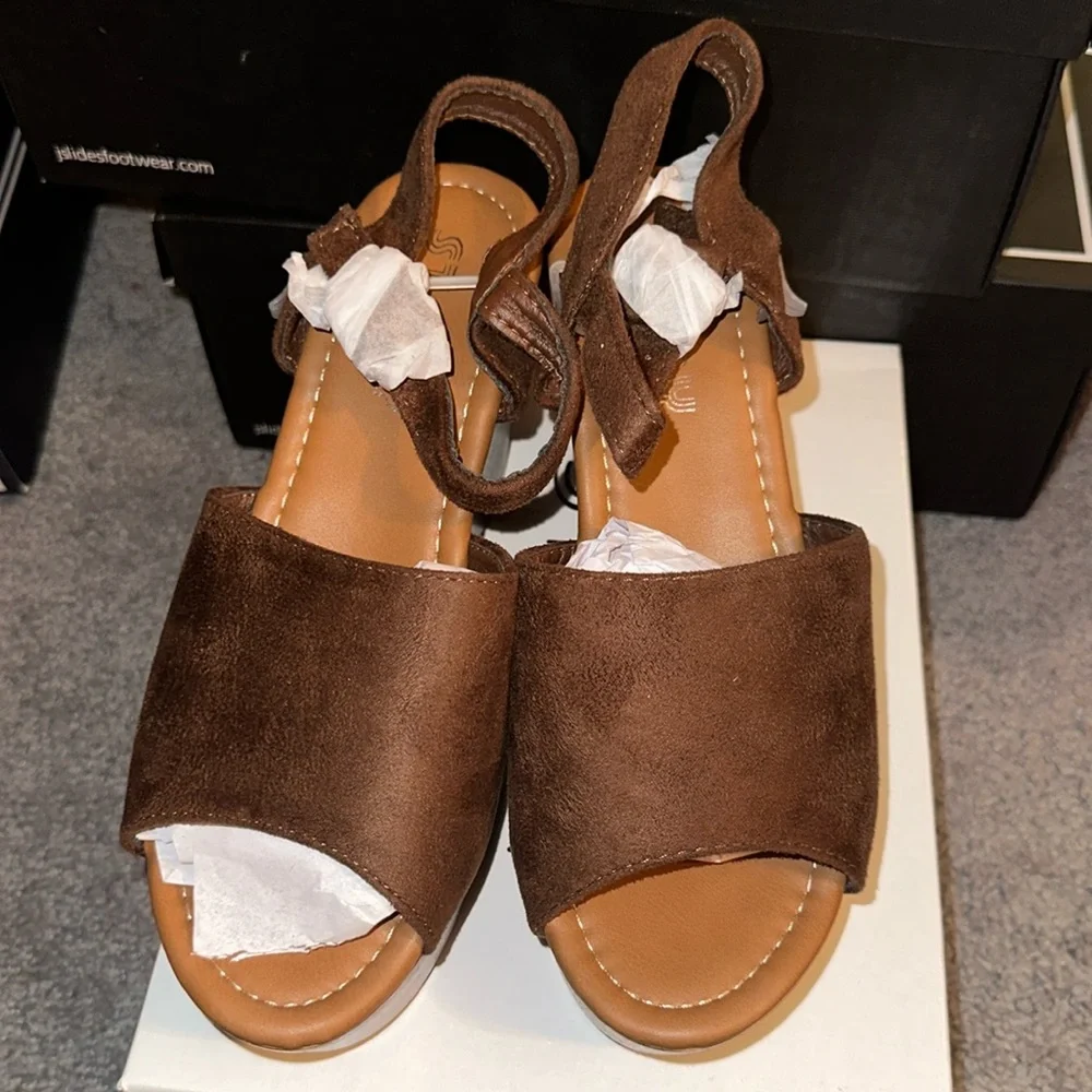 Story Tan Wide-Strap Wedge Sandal